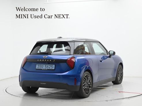Mini Cooper SE Classic — пробег 4 321 км — фото 2 из 5