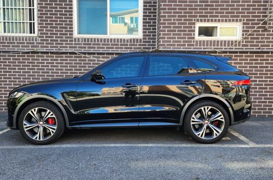 Jaguar F-PACE 5.0 SVR — пробег 40 000 км — фото 2 из 5