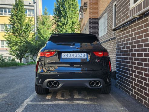 Jaguar F-PACE 5.0 SVR — пробег 40 000 км — фото 5 из 5