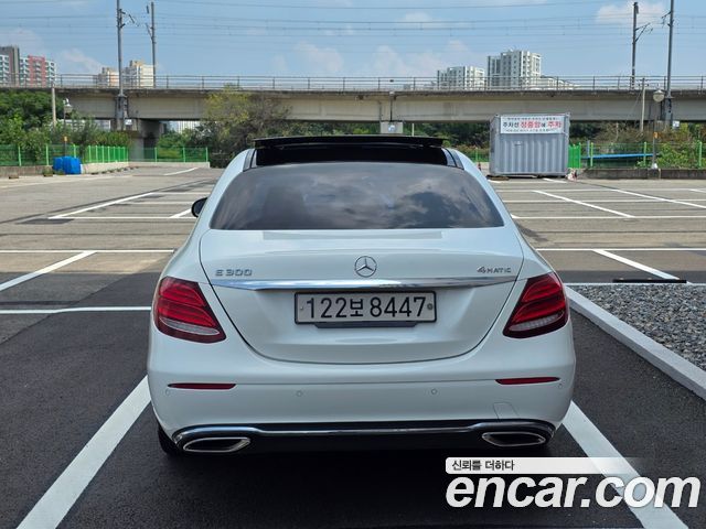 Mercedes-Benz E-Class из Кореи Encar