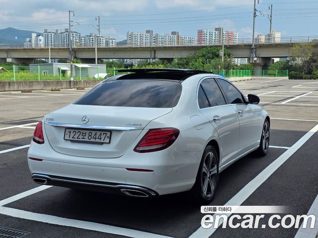 Mercedes-Benz E-Class из Кореи Encar