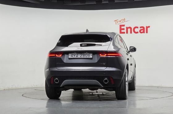 Jaguar E-PACE P250 SE — пробег 171 095 км — фото 4 из 5