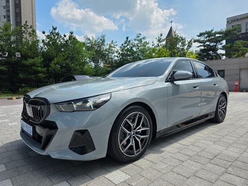 BMW i5 eDrive 40 M Sport — пробег 524 км — фото 2 из 5