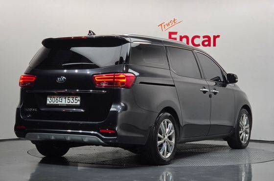 Kia Carnival 9-Seater Noblesse Special — пробег 16 062 км — фото 2 из 5
