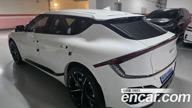 Kia EV6 GT 4WD — пробег 8 607 км — фото 2 из 5