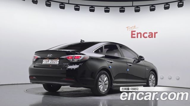 Hyundai Sonata 2.0 HEV Smart — пробег 107 647 км — фото 2 из 5