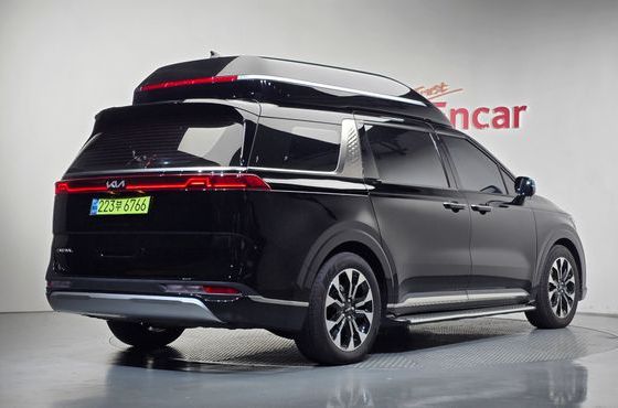 Kia Carnival Gasoline 4-Seater Hi-Limousine Signature — пробег 83 400 км — фото 2 из 5