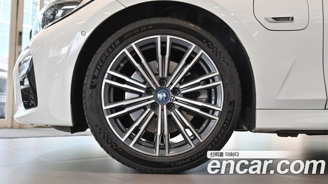 BMW 3-Series из Кореи Encar