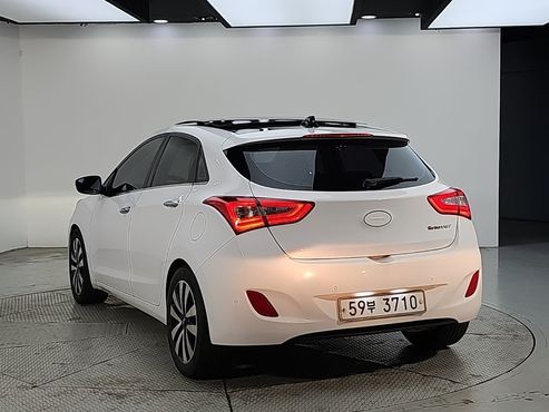Hyundai i30 Diesel 1.6 PYL — пробег 166 000 км — фото 3 из 5