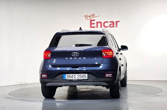 Hyundai Venue 1,6 Premium — пробег 14 168 км — фото 4 из 5