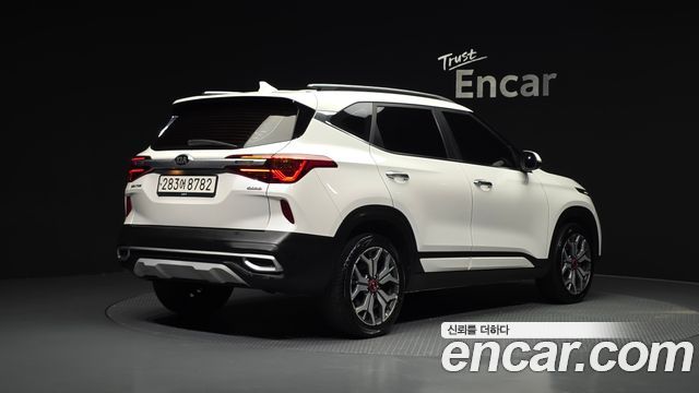 Kia Seltos из Кореи Encar