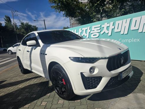 Maserati Levante 3.0 AWD GranSport — пробег 46 570 км — фото 3 из 5