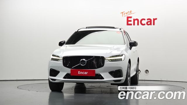 Volvo XC60 T8 R-Design — пробег 90 626 км — фото 3 из 5