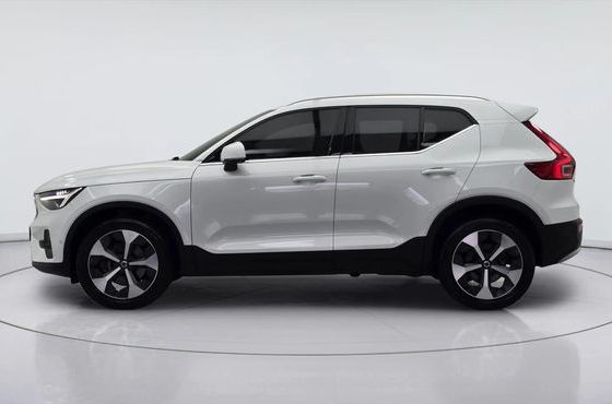Volvo XC40 B4 Ultra Bright — пробег 8 163 км — фото 3 из 5