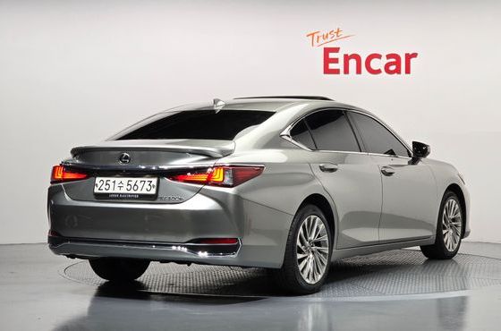 Lexus ES Executive — пробег 55 385 км — фото 2 из 5