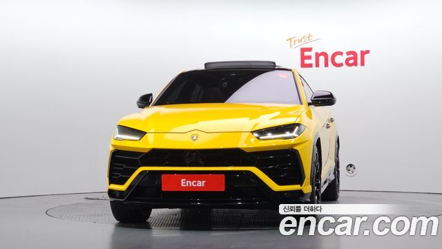 Lamborghini Urus из Кореи Encar