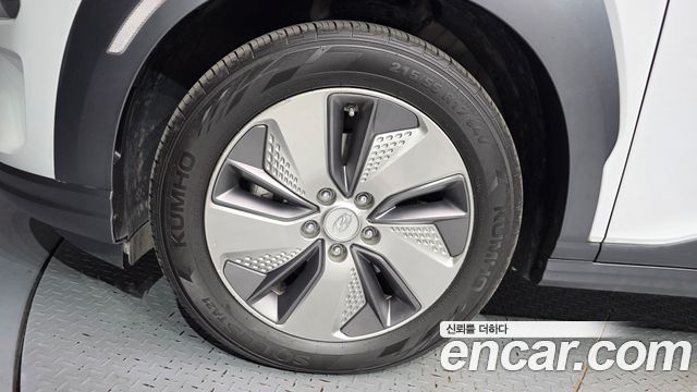 Hyundai Kona Premium — пробег 166 988 км — фото 5 из 5