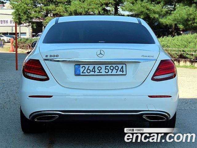 Mercedes-Benz E-Class из Кореи Encar