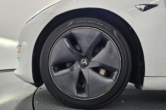Tesla Model 3 Long Range AWD — пробег 133 777 км — фото 5 из 5