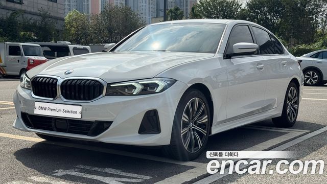 BMW 3-Series 320i — пробег 7 130 км — фото 1 из 5
