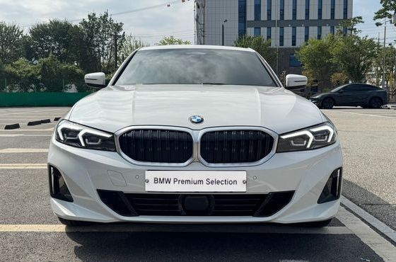 BMW 3-Series 320i — пробег 7 130 км — фото 3 из 5