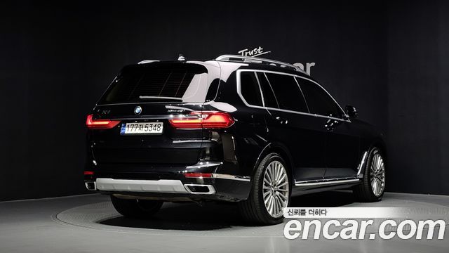 BMW X7 xDrive 40i Design Pure Excellence 6-Seater — пробег 99 961 км — фото 2 из 5
