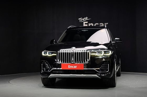 BMW X7 xDrive 40i Design Pure Excellence 6-Seater — пробег 99 961 км — фото 3 из 5