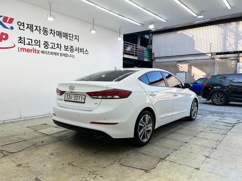 Hyundai AVANTE 1.6 GDI Value Plus — пробег 127 284 км — фото 2 из 5