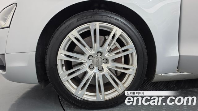 Audi A8 из Кореи Encar