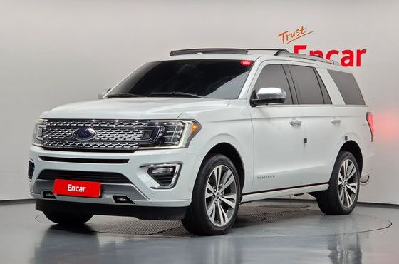 Ford Expedition Platinum 4WD 7Seater — пробег 64 923 км — фото 1 из 5