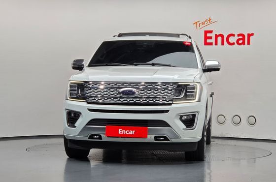 Ford Expedition Platinum 4WD 7Seater — пробег 64 923 км — фото 3 из 5
