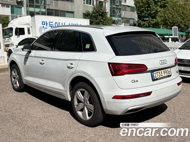Audi Q5 40 TDI Quattro Premium — пробег 187 512 км — фото 4 из 5