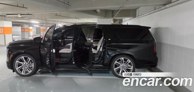 Cadillac Escalade 6.2 ESV ESV Sports Platinum — пробег 1 000 км — фото 3 из 5