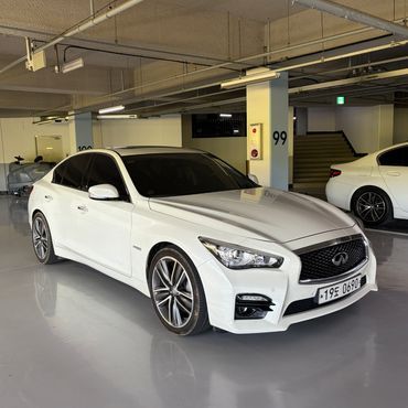 Infiniti Q50 3.5 Hybrid Essence — пробег 71 000 км — фото 1 из 5