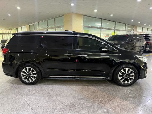 Kia Carnival 9-seater Luxury — пробег 235 006 км — фото 5 из 5