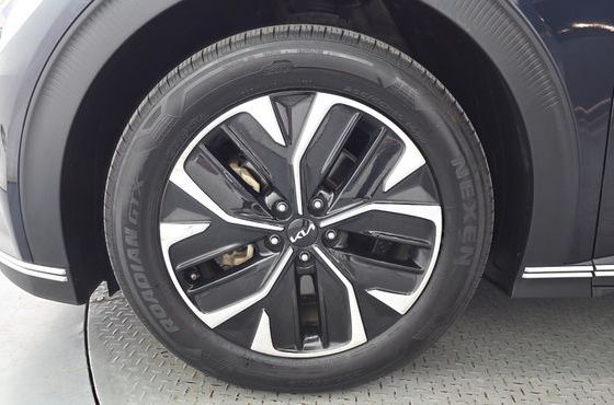 Kia EV6 Standard 4WD Air — пробег 119 392 км — фото 5 из 5