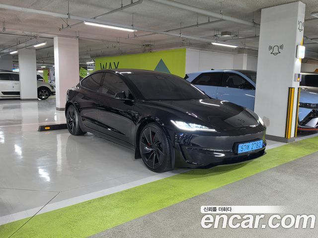 Tesla Model 3 Performance AWD — пробег 4 500 км — фото 1 из 4
