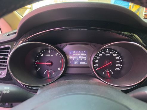 Kia Carnival 9-seater Hi-Limousine Prestige — пробег 91 000 км — фото 3 из 5