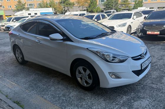 Hyundai AVANTE M16 GDI Luxury — пробег 179 325 км — фото 3 из 5