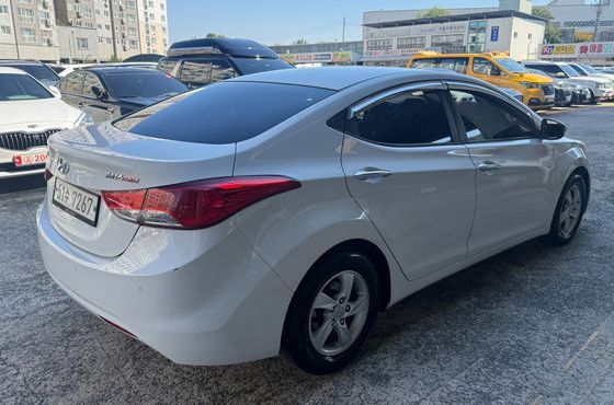 Hyundai AVANTE M16 GDI Luxury — пробег 179 325 км — фото 4 из 5