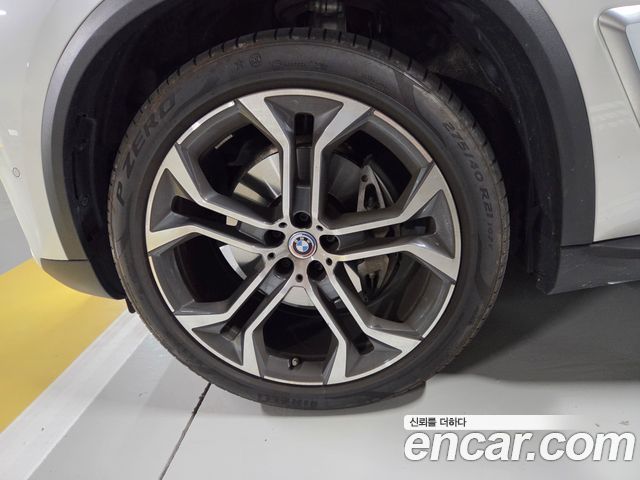 BMW X5 xDrive 40i xLine — пробег 31 000 км — фото 5 из 5
