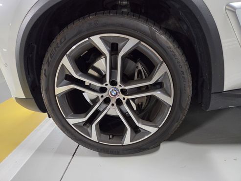 BMW X5 xDrive 40i xLine — пробег 31 000 км — фото 5 из 5