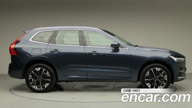 Volvo XC60 B5 Ultra Bright Air Sus — пробег 9 949 км — фото 3 из 5