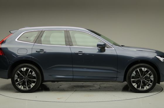 Volvo XC60 B5 Ultra Bright Air Sus — пробег 9 949 км — фото 3 из 5