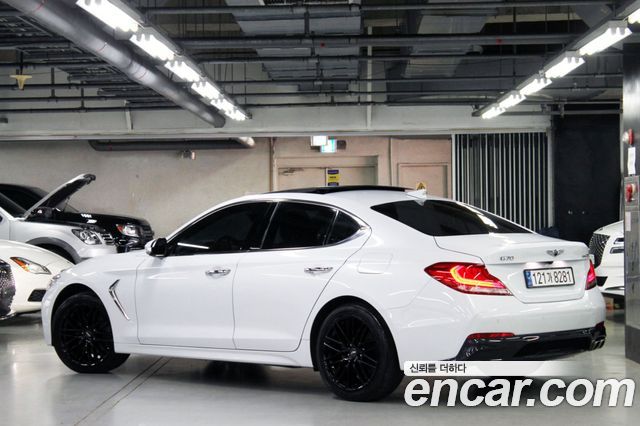 Genesis G70 2.2D AWD Elite — пробег 130 000 км — фото 4 из 5
