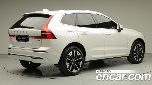 Volvo XC60 T8 Ultra Bright — пробег 5 876 км — фото 4 из 5
