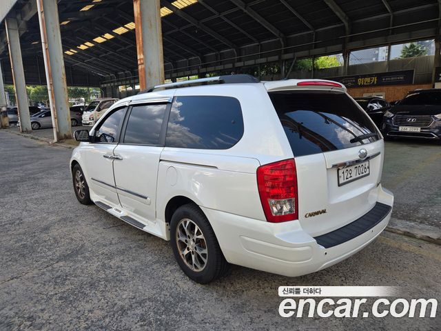 Kia Carnival New Carnival Limousine President — пробег 152 450 км — фото 5 из 5