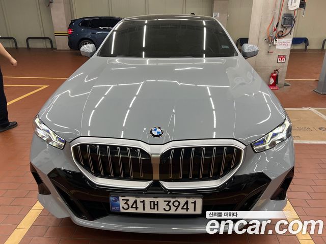 BMW 5-Series 530i xDrive M Sport — пробег 22 280 км — фото 2 из 5