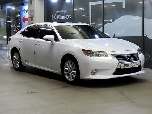 Lexus ES Supreme XV60 — пробег 104 269 км — фото 2 из 2