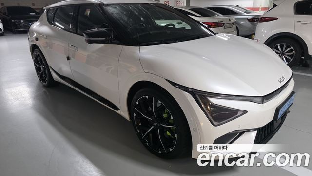 Kia EV6 GT 4WD — пробег 8 607 км — фото 3 из 5
